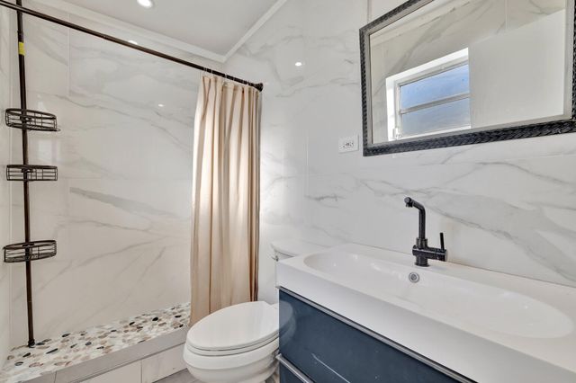 5804 NW 14th Street, Sunrise, FL 33313