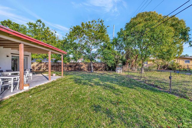 5804 NW 14th Street, Sunrise, FL 33313