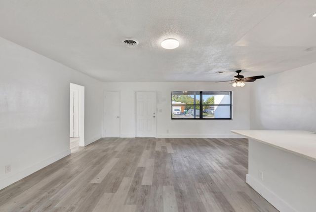 5804 NW 14th Street, Sunrise, FL 33313