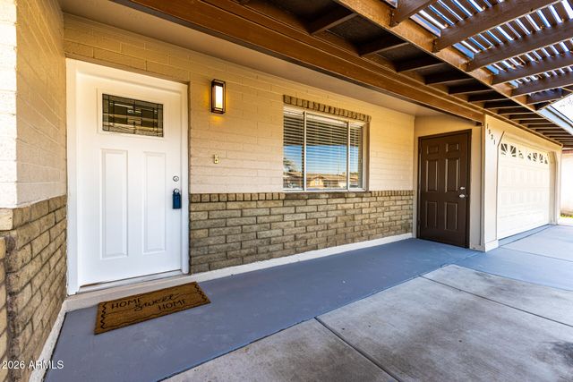 1521 E DIAMOND Avenue, Mesa, AZ 85204