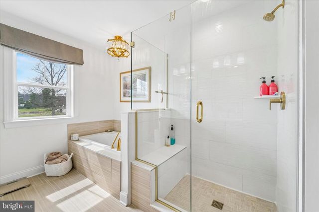 86 PARRY WAY, Ivyland, PA 18974