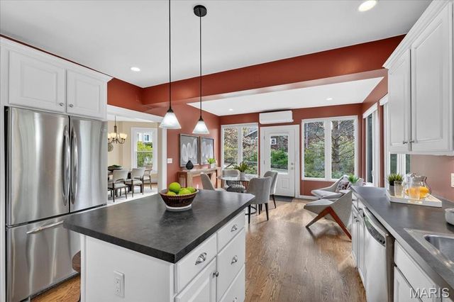 532 Tuxedo Boulevard, Webster Groves, MO 63119