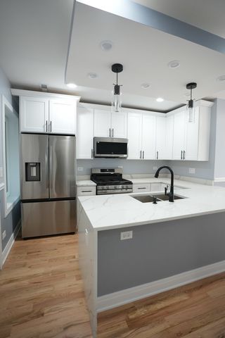 1034 N Drake Avenue, Chicago, IL 60651