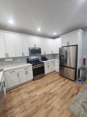1034 N Drake Avenue, Chicago, IL 60651