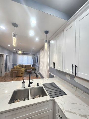 1034 N Drake Avenue, Chicago, IL 60651
