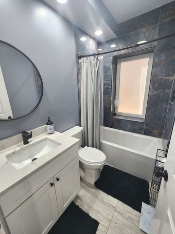 1034 N Drake Avenue, Chicago, IL 60651