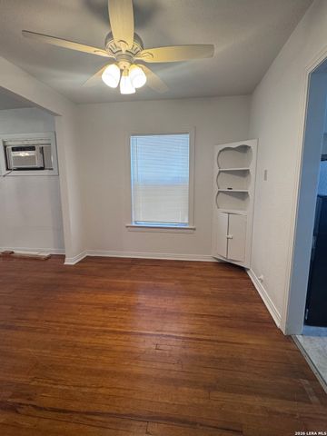 1223 Essex, San Antonio, TX 78210