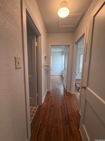 1223 Essex, San Antonio, TX 78210