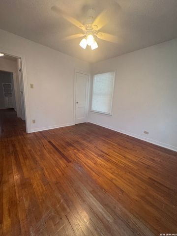 1223 Essex, San Antonio, TX 78210