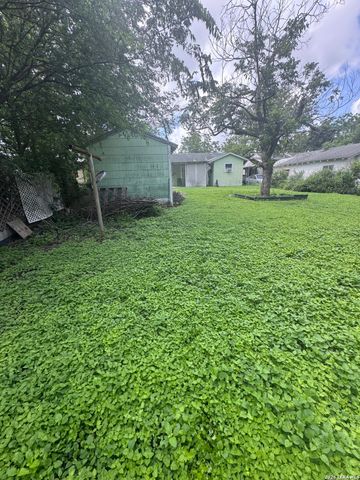 1223 Essex, San Antonio, TX 78210