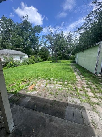 1223 Essex, San Antonio, TX 78210