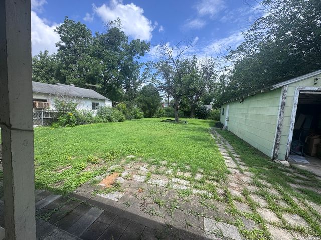 1223 Essex, San Antonio, TX 78210