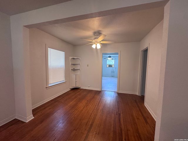 1223 Essex, San Antonio, TX 78210