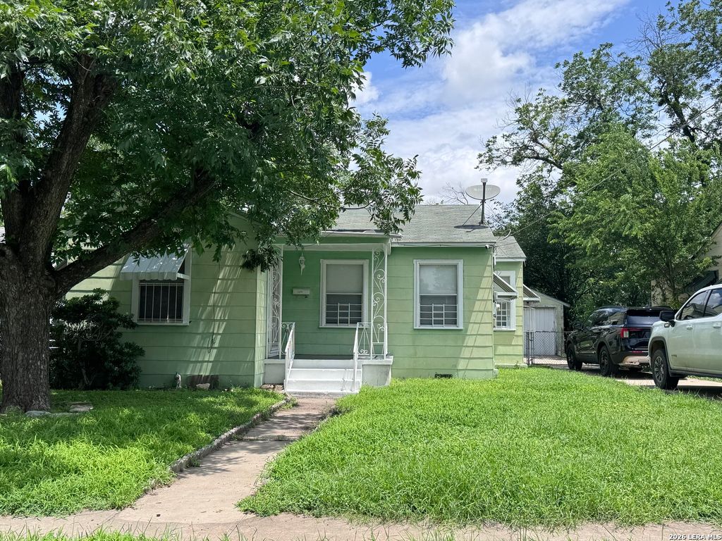 1223 Essex, San Antonio, TX 78210