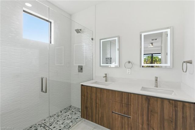 10488 Van Wyck TER, Port Charlotte, FL 33981