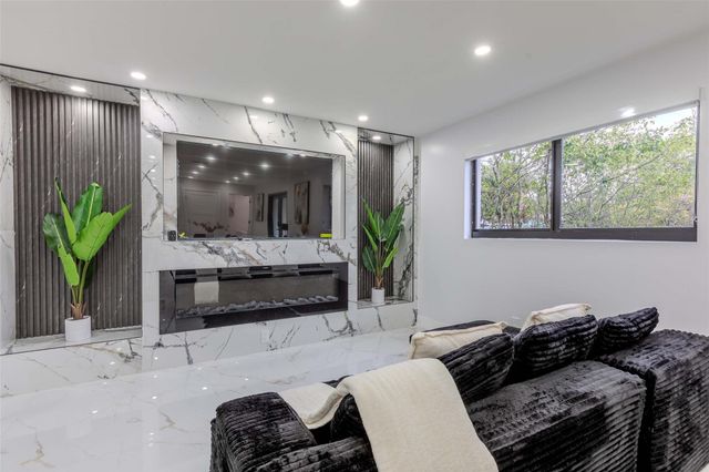 2633 NW Taft Street, Hollywood, FL 33020