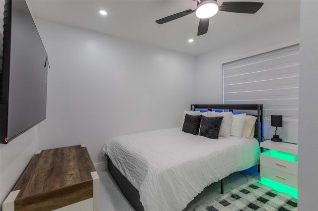 2633 NW Taft Street, Hollywood, FL 33020