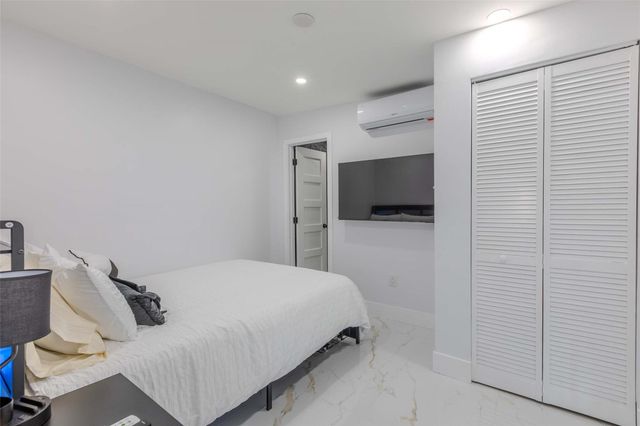 2633 NW Taft Street, Hollywood, FL 33020