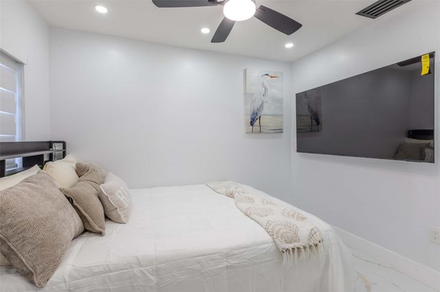 2633 NW Taft Street, Hollywood, FL 33020