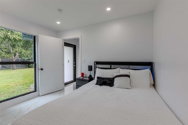 2633 NW Taft Street, Hollywood, FL 33020