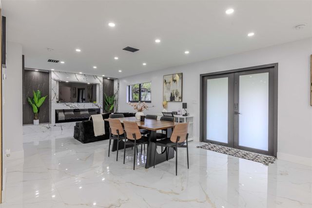 2633 NW Taft Street, Hollywood, FL 33020