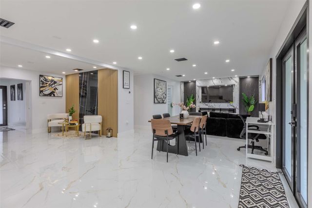 2633 NW Taft Street, Hollywood, FL 33020