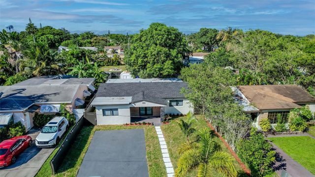 2633 NW Taft Street, Hollywood, FL 33020