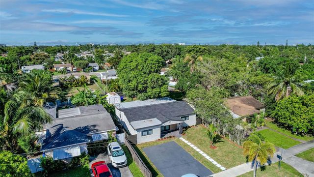 2633 NW Taft Street, Hollywood, FL 33020