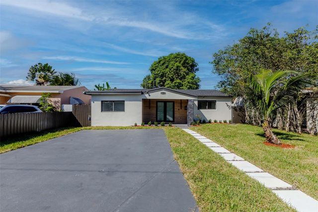2633 NW Taft Street, Hollywood, FL 33020