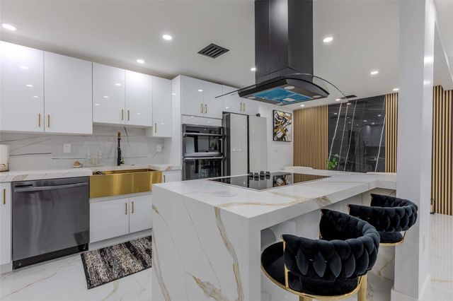 2633 NW Taft Street, Hollywood, FL 33020