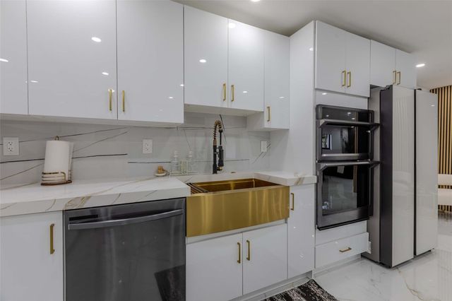 2633 NW Taft Street, Hollywood, FL 33020