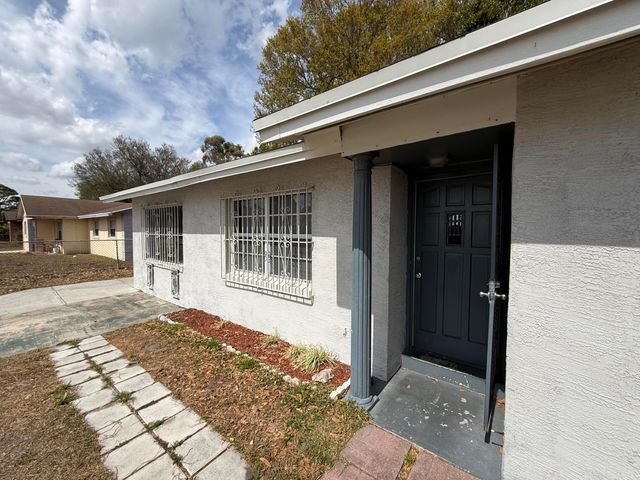 307 Essex Drive, Fort Pierce, FL 34946