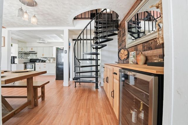 987 Rockdale Avenue, New Bedford, MA 02740