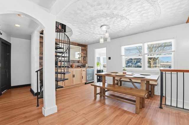 987 Rockdale Avenue, New Bedford, MA 02740