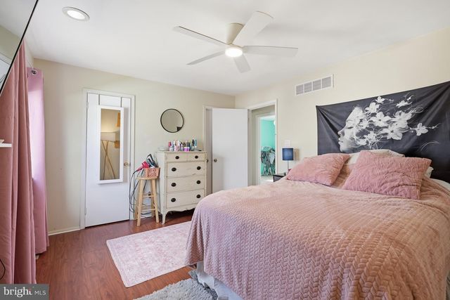 5 WORTHY DOWN AVE, Bear, DE 19701