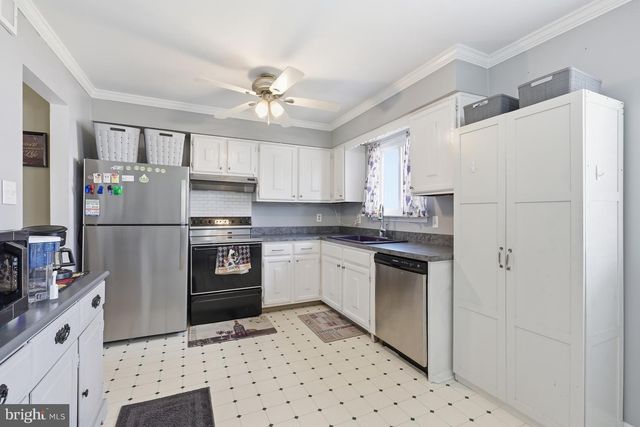 5 WORTHY DOWN AVE, Bear, DE 19701