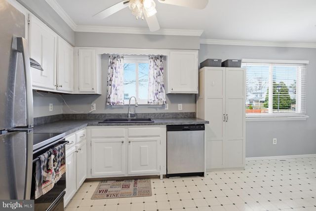 5 WORTHY DOWN AVE, Bear, DE 19701