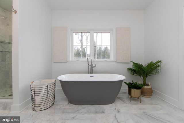 371 KRESSON RD, Cherry Hill, NJ 08034