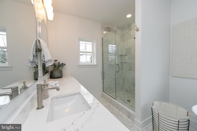 371 KRESSON RD, Cherry Hill, NJ 08034