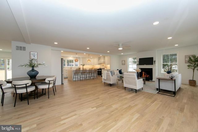 371 KRESSON RD, Cherry Hill, NJ 08034