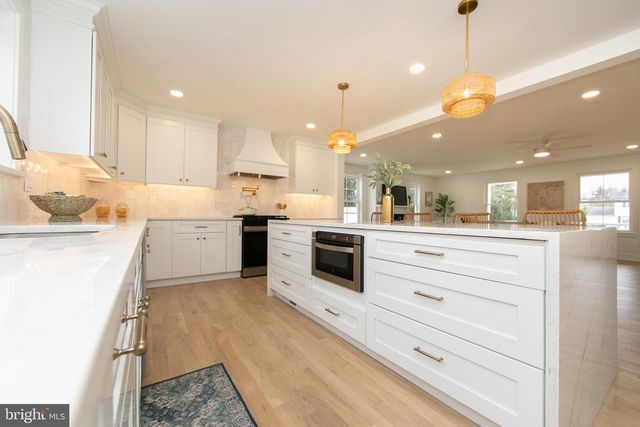 371 KRESSON RD, Cherry Hill, NJ 08034