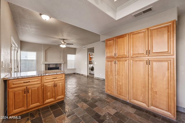 9166 E LAUREL Lane, Scottsdale, AZ 85260