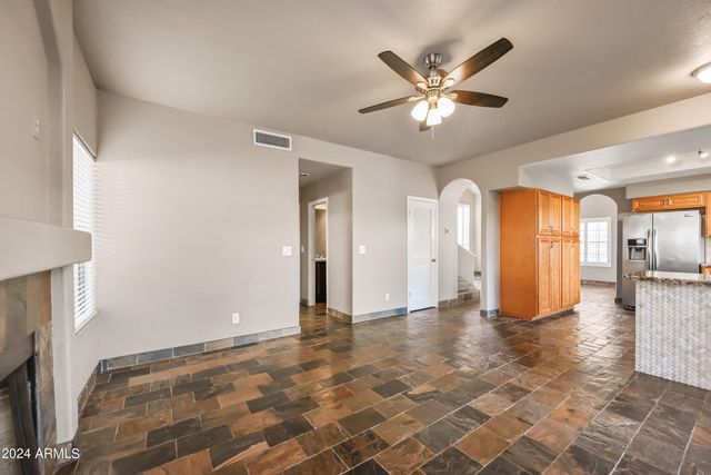 9166 E LAUREL Lane, Scottsdale, AZ 85260