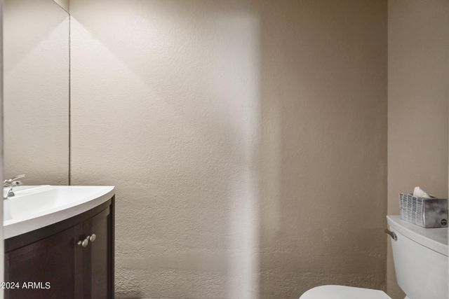 9166 E LAUREL Lane, Scottsdale, AZ 85260