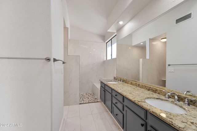 9166 E LAUREL Lane, Scottsdale, AZ 85260