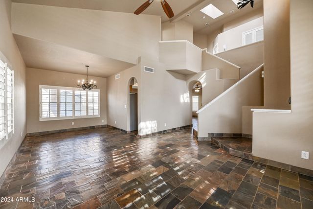 9166 E LAUREL Lane, Scottsdale, AZ 85260