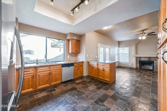 9166 E LAUREL Lane, Scottsdale, AZ 85260