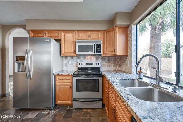 9166 E LAUREL Lane, Scottsdale, AZ 85260