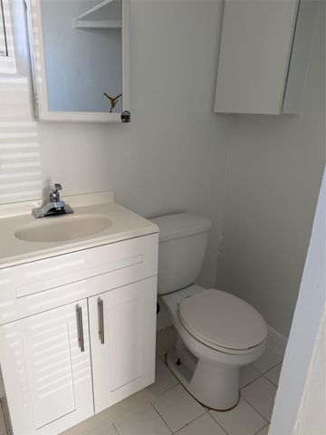 5821 Taft Street, Hollywood, FL 33021