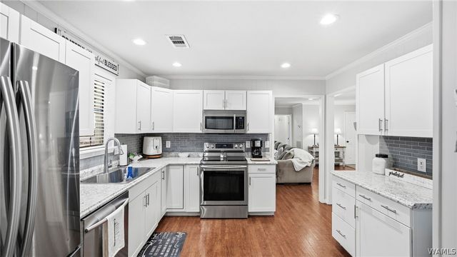 206 Parkway, Livingston, AL 35470